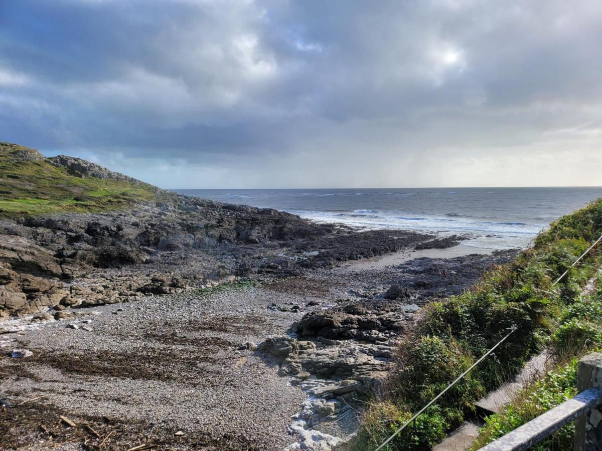 The Mumbles - Bungalow - 2 Bedrooms - Pet Friendly Swansea Kültér fotó