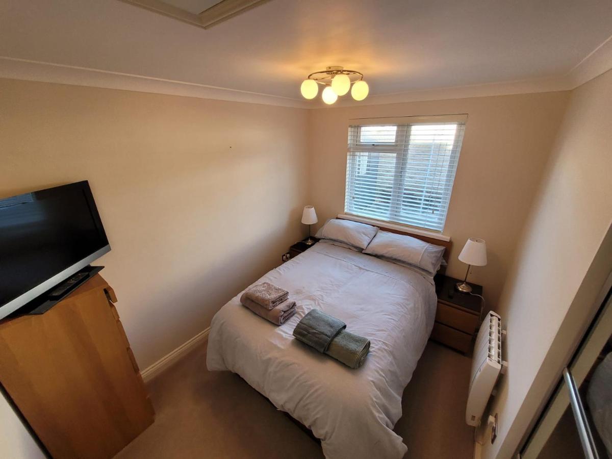 The Mumbles - Bungalow - 2 Bedrooms - Pet Friendly Swansea Kültér fotó